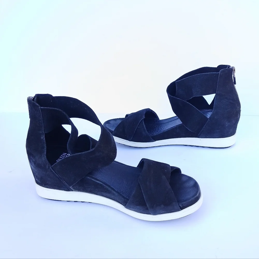 Eileen Fisher step out